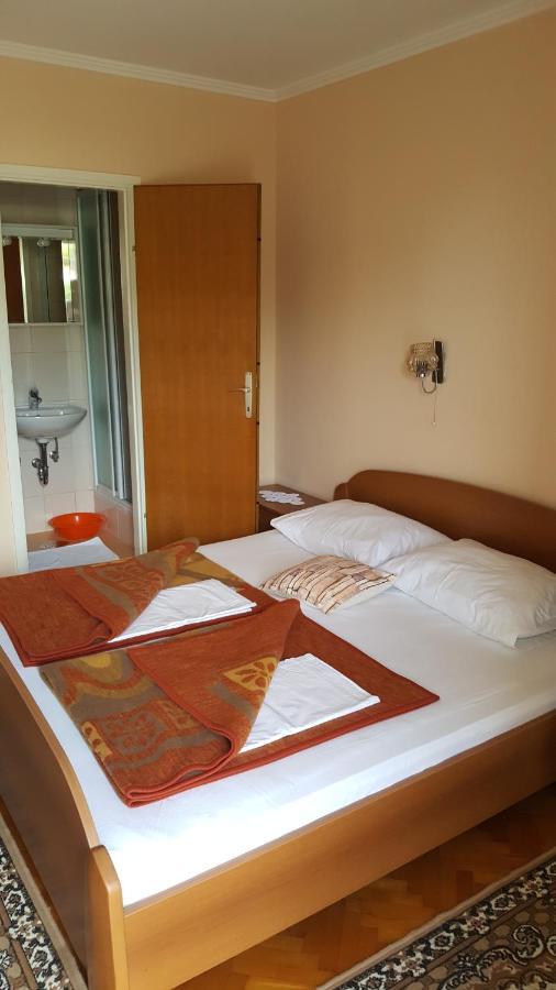 Anka Bunic Bed and Breakfast Rab Town Eksteriør billede