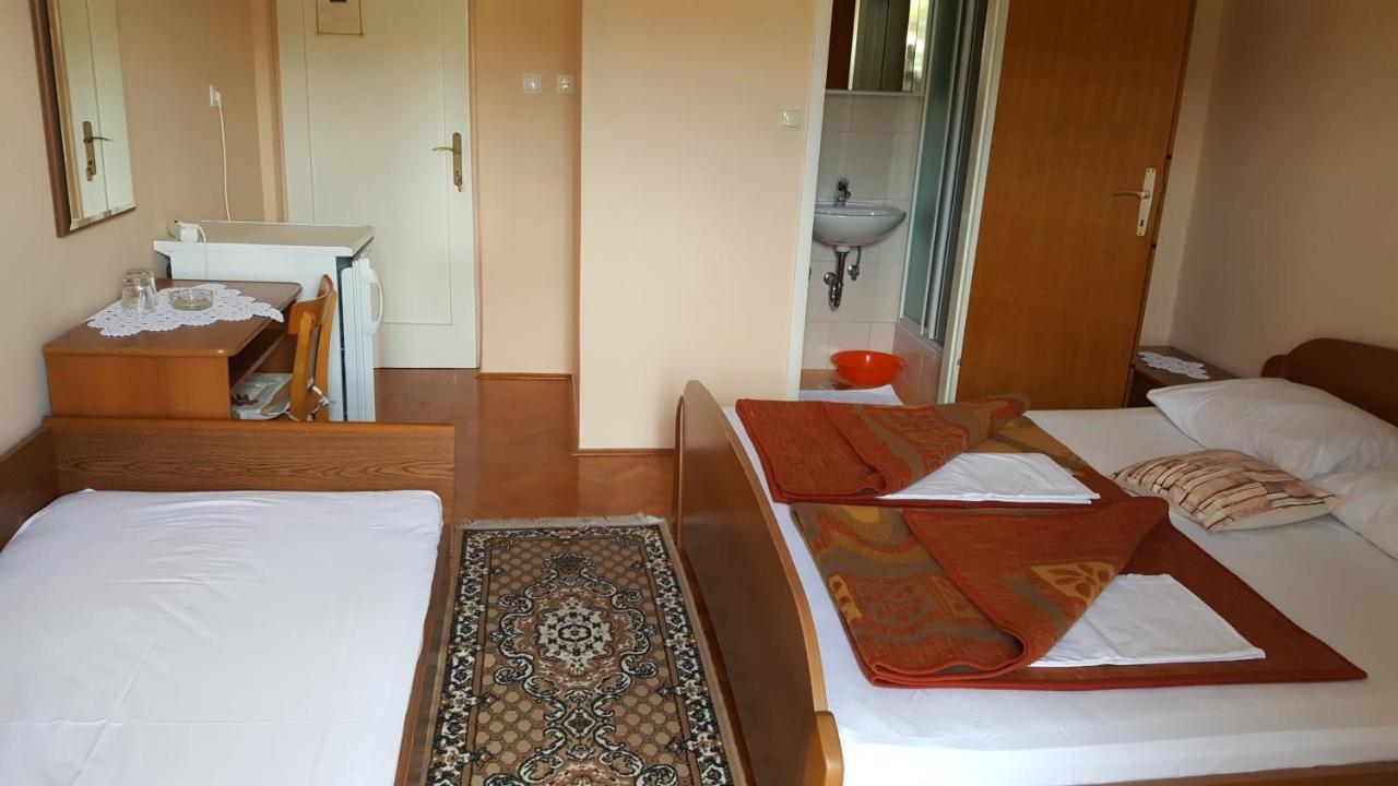 Anka Bunic Bed and Breakfast Rab Town Eksteriør billede